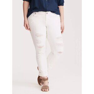 Torrid Boyfriend Jeans‎ Distressed White Wash 24R
